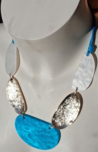 Marbled Resin Bold Statement Necklace