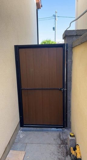 gates