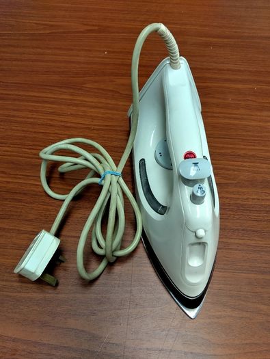 Steam iron