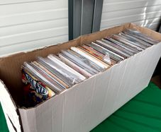 Marvel & DC Long Comic Box w 300 comics for Sale
