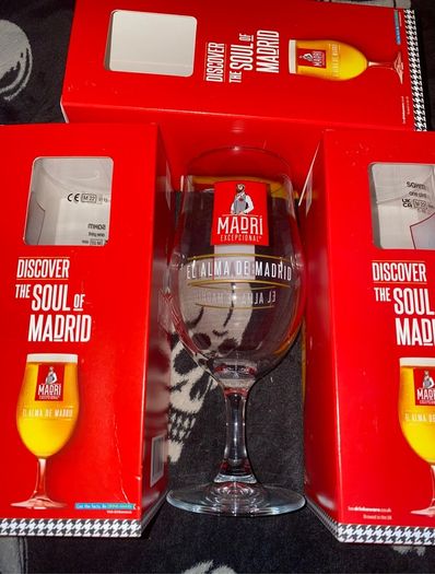 Madri Beer pint Glasses brand new