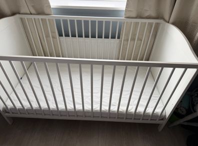 Smagora Ikea cot / toddler bed