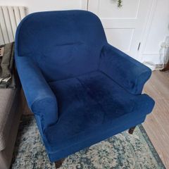 Blue single armchair (read measurements)