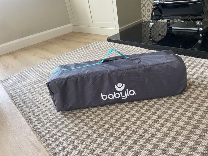 Travel cot