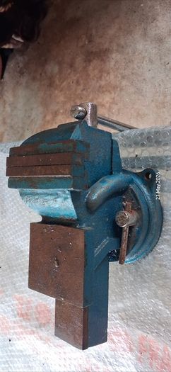 9x4 vice good condiction