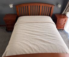Solid wood bed King Size and two lockers