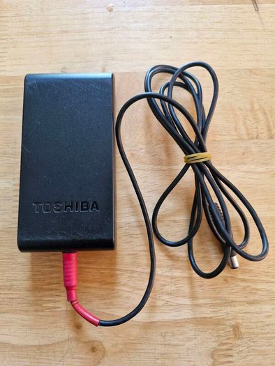 Toshiba AC Adapter
