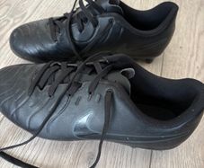 Kids Nike football boots - hardly worn