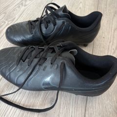 Kids Nike football boots - hardly worn