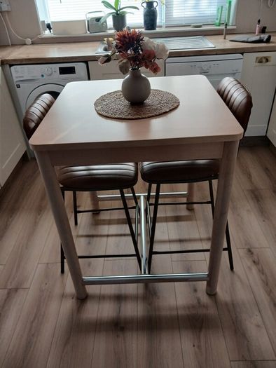 kitchen table and stools