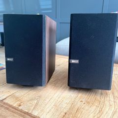 2 x KEF Q100 Speakers