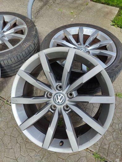 18" genuine VW alloys