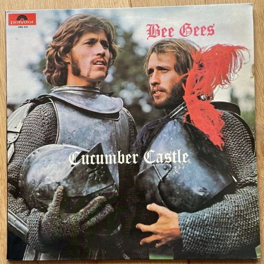 LP Bee Gees, in good condition. The price is on the list.