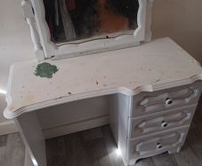 dressing table