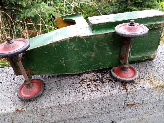 very early triang truck