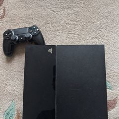 PS4 500G + 1 Controller