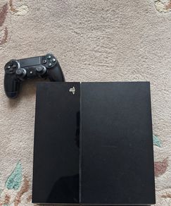 PS4 500G + 1 Controller