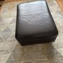 foot pouffe Image 7