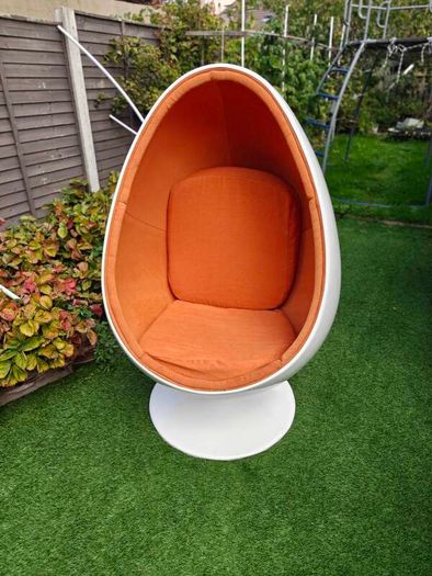 Egg Pod Chair