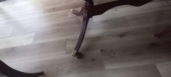 Dining room table