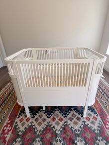 Sebra Extendable Cot Bed / Baby & Junior Bed