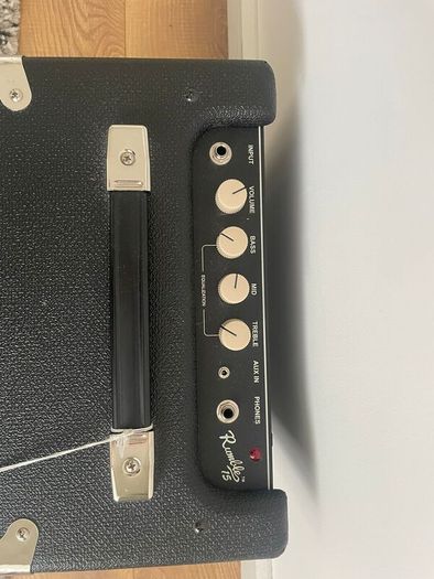 Yamaha electric bass guitar