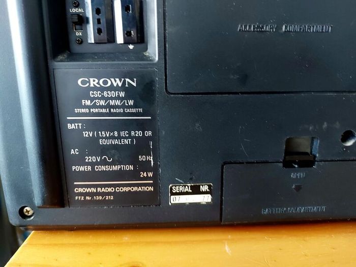 Vintage Crown CSC-630 FW Boombox / 4 Band Radio & Tape Deck.