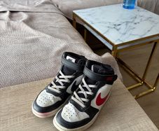 Boys Nike trainers UK size 1