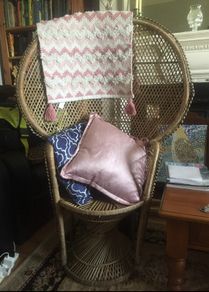 Reduced!! Vintage peacock chair