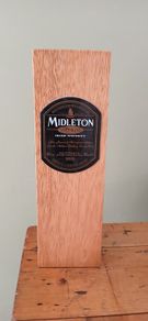 Midelton Very Rare whiskey box