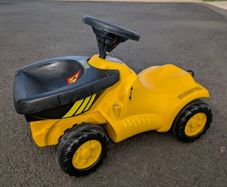 Kids dumper ride on
