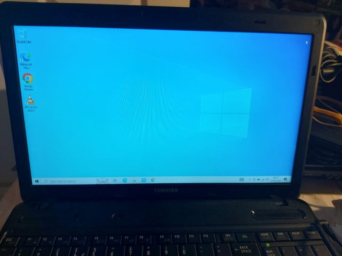 Toshiba Satellite C660-18C, Intel Celeron CPU 925, 2.3GHz, 4GB Ram, 255GB HDD, Windows 10, Microsoft Edge, Chrome and VLC