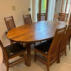 Oak dining table + 8 chairs