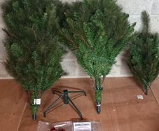 Christmas Tree - 6.5ft Slim build