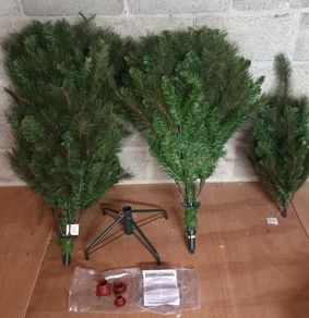 Christmas Tree - 6.5ft Slim build