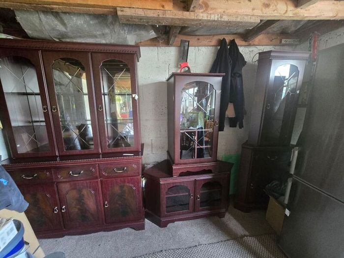 Dresser,tv unit,corner cabinet