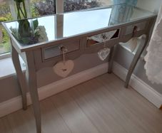 bedroom table