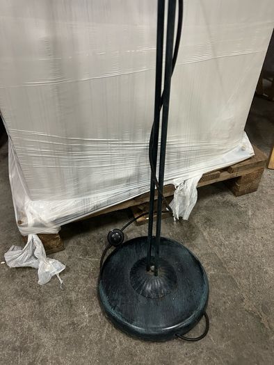 Floor lamp