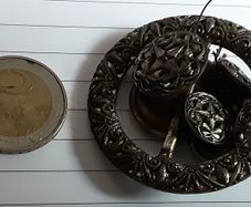 vintage collectable belt buckle and buttons,AC