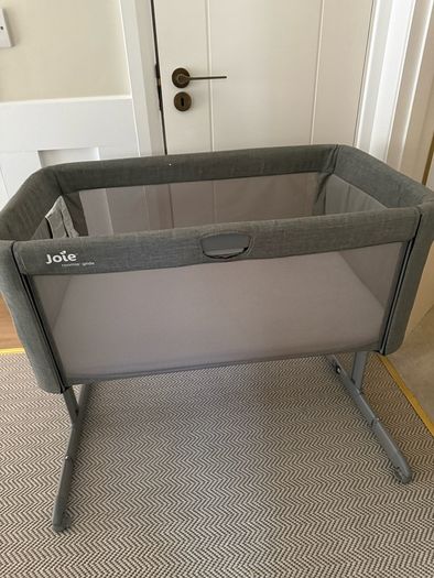Next to me bedside crib