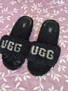 ugg sliders