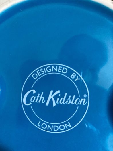 Cath Kidston candleholders ( 2) with 2 Free Candles