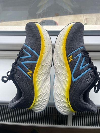 Unused New Balance Mens More V4 Running Shoes - Black