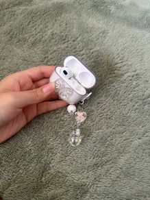Airpods Gen 3 magsafe (a2566) charging case + left earbuds (a2564)