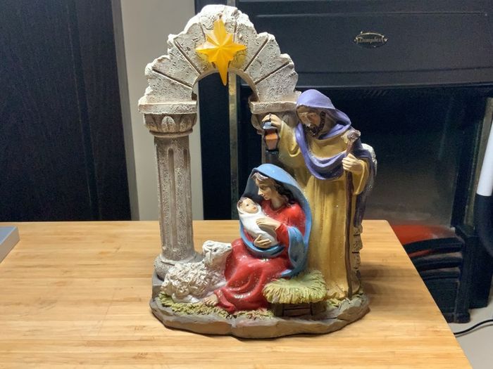 Figurines