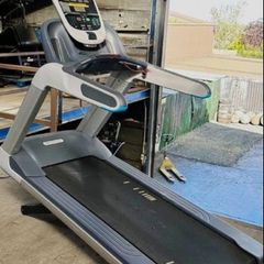 PRECOR TRM835 treadmill
