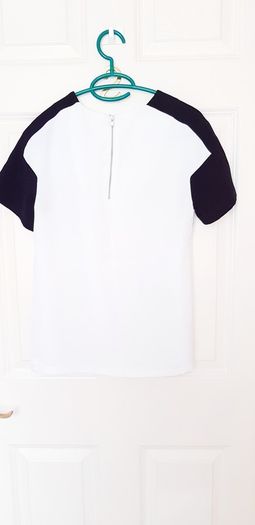 Topshop Black & White Top - Size 6