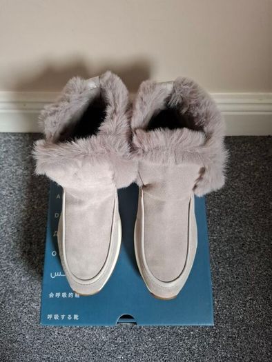 Brand new Geox AMPHIBIOX suede boots