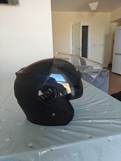 JieKai Motorcycle / Scooter Helmet Excellent Condition
