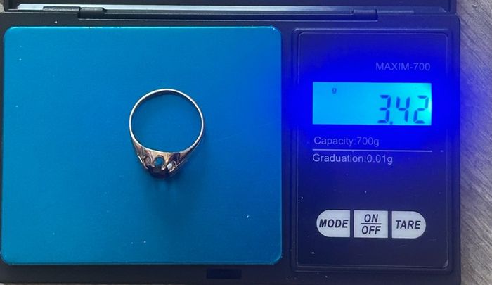 9ct Gold Signet Ring 3.4 grams Size Q